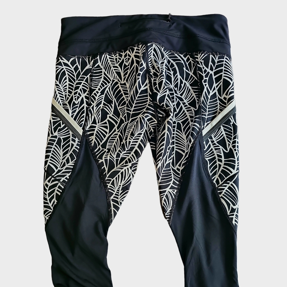 Lululemon leggings size 6